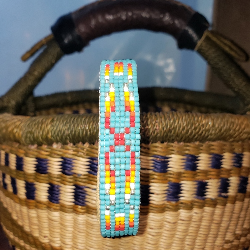 Native American style beaded bracelet